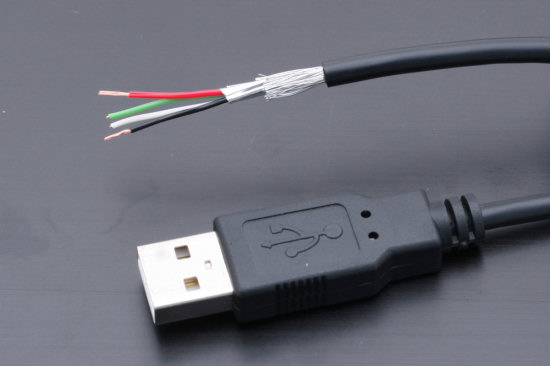 Các nhà nghiên cứu có thể sử dụng nhựa polymer để thay thế cho sợi đồng bên trong cáp USB, tăng tốc độ lên gấp nhiều lần